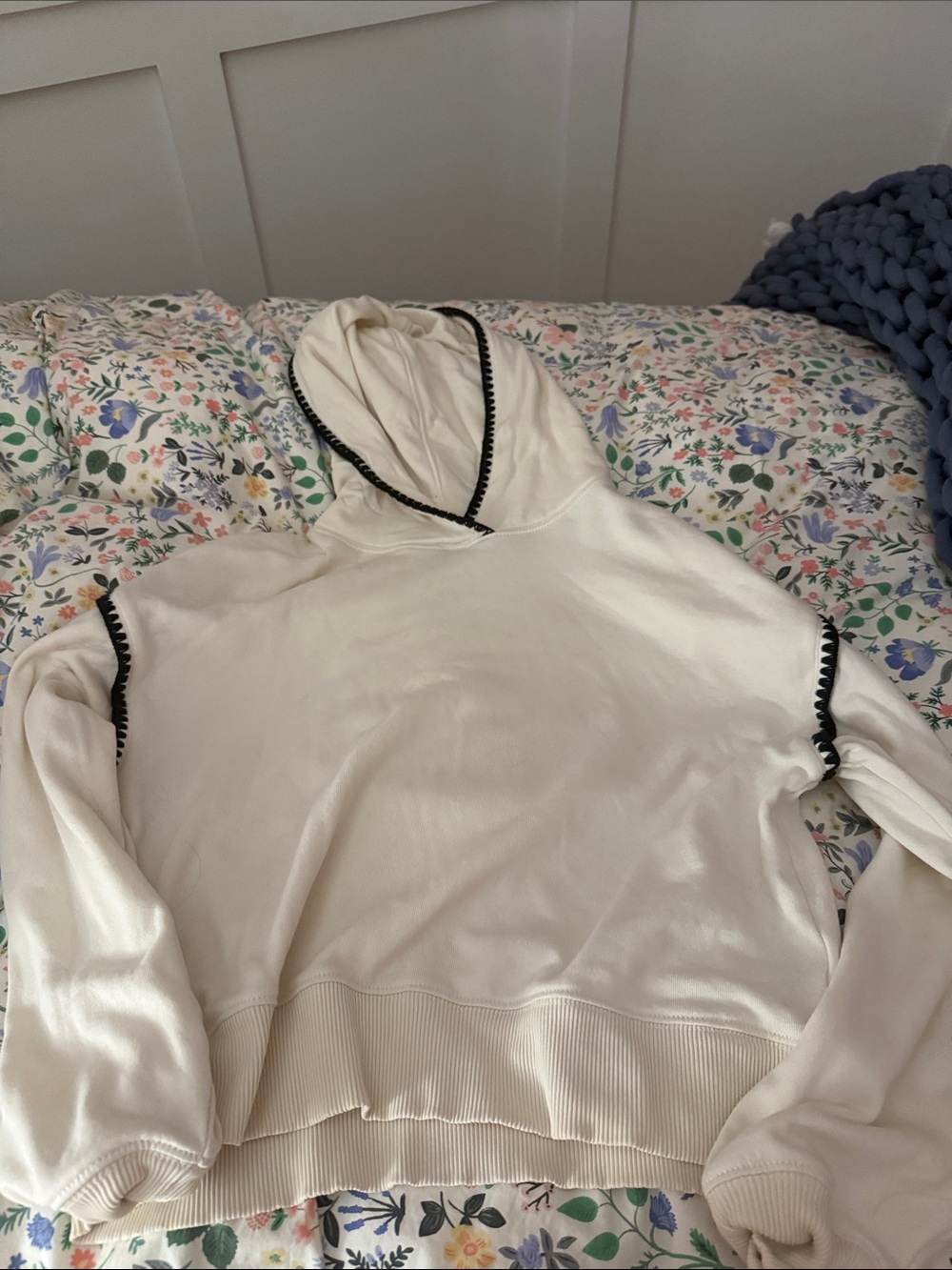 American Eagle Outfitters Cream Hoodie Sweater with Black Trim
